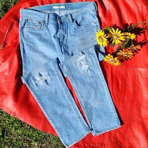 Levi Strauss distressed boyfriend jeans